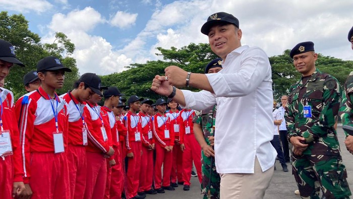 sekolah kebangsaan di surabaya