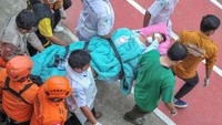 Tim SAR gabungan berhasil mengevakuasi seluruh korban kecelakaan helikopter dari kawasan perbukitan di Kerinci yang berjumlah delapan orang, termasuk Kapolda Jambi Irjen Pol Rusdi Hartono.