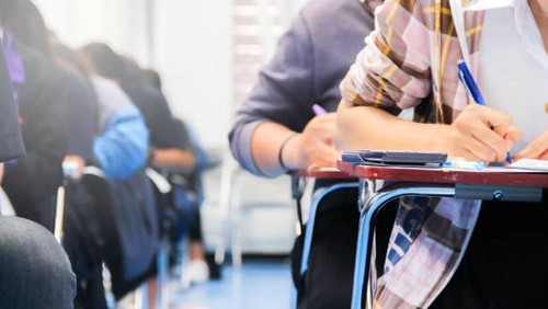 ilustrasi siswa ujian