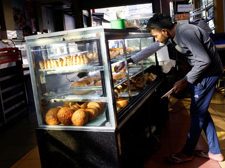 Pengusaha Roti Sri Lanka Pusing Tujuh Keliling Tarif Listrik Naik 66%