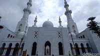 Para imam dari UEA tersebut akan memimpin salat di masjid tersebut, termasuk saat salat tarawih. Nantinya, masjid tersebut akan menggelar tarawih 23 rakaat setiap malam termasuk dengan witir. Agil Trisetiawan Putra/detikJateng