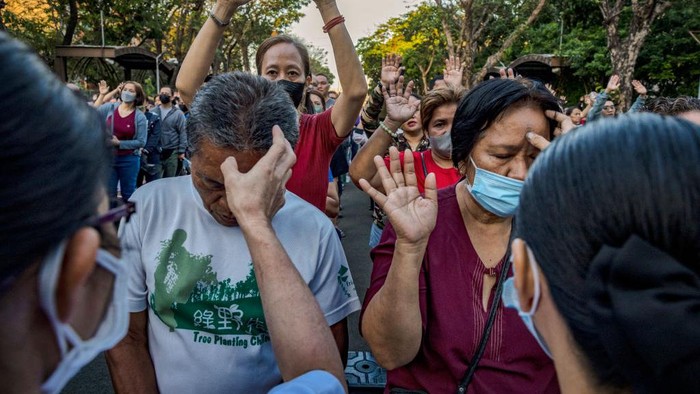 Umat Katolik Filipina Peringati Hari Rabu Abu Apa arti dari Rabu Abu? Istilah Rabu Abu bagi umat Katolik juga dikenal dengan Ash Wednesday. Rabu Abu adalah hari pertama Prapaskah.