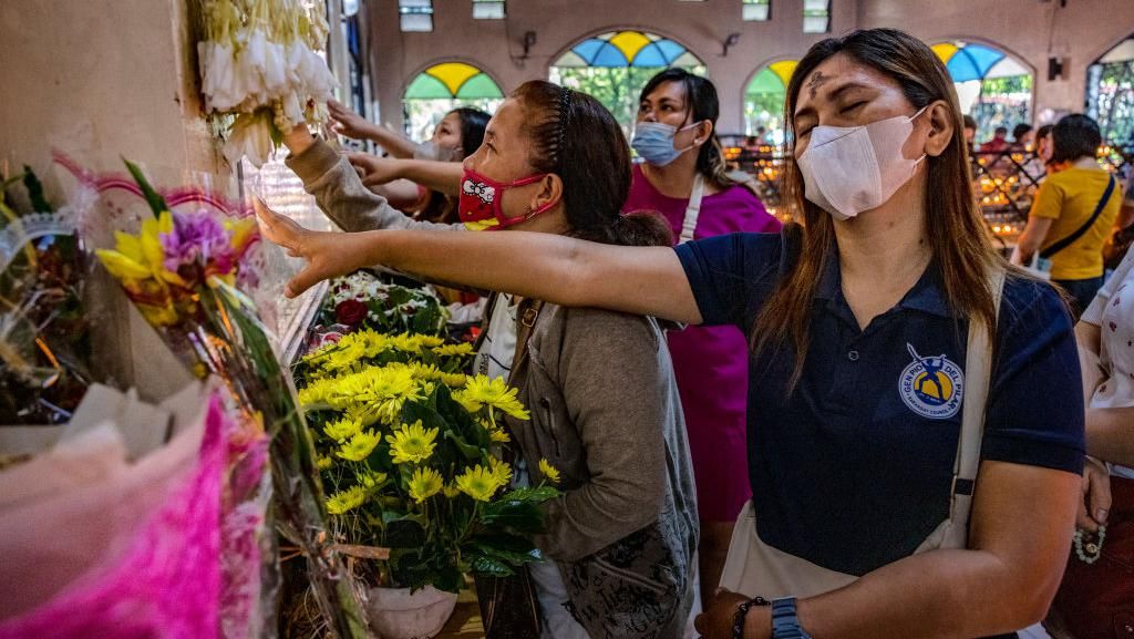 Umat Katolik Filipina Peringati Hari Rabu Abu