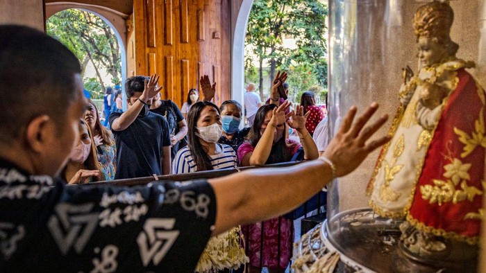 Apa arti dari Rabu Abu? Istilah Rabu Abu bagi umat Katolik juga dikenal dengan Ash Wednesday. Rabu Abu adalah hari pertama Prapaskah.
