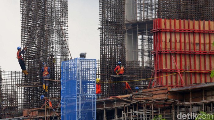 39.156 Pekerja Konstruksi Akan Disertifikasi Tahun 2023 Ini Kementerian PUPR terus melakukan pelatihan dan sertifikasi para pekerja konstruksi. Tahun 2023 ini, sebanyak 39.156 orang pekerja konstruksi akan dapat sertifkasi.
