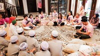 Mereka juga mengundang anak yatim dalam perayaan tersebut. Foto: instagram