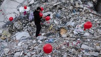 Menurut Okur, para relawan hingga saat ini telah mengikat antara 1.000 dan 1.500 balon dan ingin terus melanjutkan kegiatan ini hingga mencapai setiap bagian kota dan setiap rumah anak-anak yang tewas akibat gempa di Hatay.  