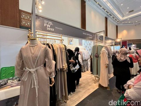 Berburu koleksi baju lebaran di Indonesia Fashion Week 2023, mulai digelar pasa 22 Februari hingga 26 Februari mendatang.