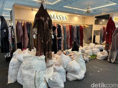 Berburu koleksi baju lebaran di Indonesia Fashion Week 2023, mulai digelar pasa 22 Februari hingga 26 Februari mendatang.