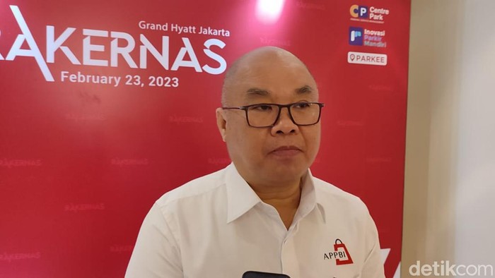 Chairman DPP Asosiasi Pengelola Pusat Belanja Indonesia (APPBI) Alphonzus Widjaja