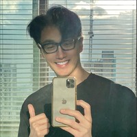 Melalui akun Instagram pribadinya di @chuando_chuandoandfrey, Chuando kerap membagikan foto-foto dirinya kepada lebih dari 1,2 juta pengikutnya. Foto-foto Chuando pun selalu dibanjiri beragam pujian dari para netizen. Foto: Instagram/@chuando_chuandoandfrey