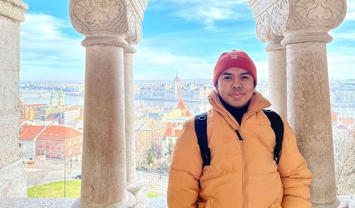 Dosen UM Surabaya, Achmad Hidayatullah