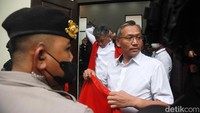 Hakim memutuskan sidang pembacaan vonis ditunda dan akan kembali digelar pada Senin, 27 Februari 2023.