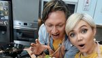 Intip Mesranya Rina Nose Saat Masak dan Kulineran Bareng Suami