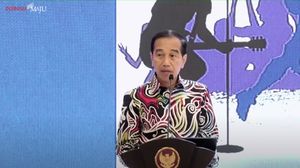 Jokowi: Tak Salah Jika Pakai Masker Dianggap Sakit, PPKM Sudah Dicabut