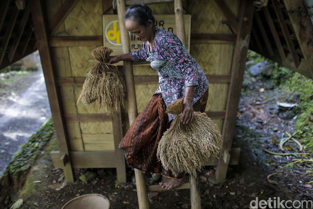 Kasepuhan Sinar Resmi