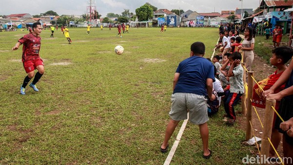 Kemeriahan Sepakbola Tarkam di Ciputat Tangsel