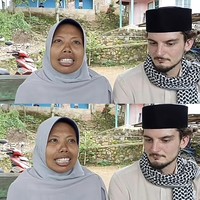 Selain itu, Jawad masih menghitung tabungannya agar tidak terjebak di Indonesia dan kekurangan uang. Ia pun berjanji untuk menunggu satu bulan sebelum menikahi Mauni. “Saya bilang saya tunggu kamu. Kami bisa menikah Februari. Kami lalui sebulan itu dan saya bilang jika kamu tidak datang ke Indonesia pada Februari, berarti kamu siap-siap mencari orang lain, imbuhnya mengenang perjuangan cintanya. Foto: Dok. Youtube Lombok Dokumen.