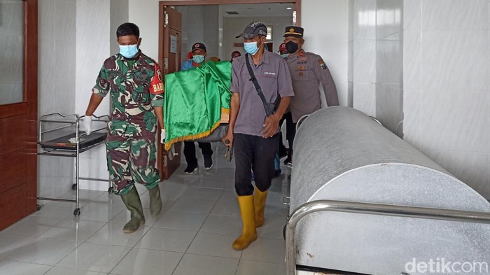 Korban keempat ledakan petasan di Blitar dijemput keluarga
