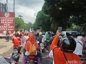 Jalan TB Simatupang Macet Saat Anies Naik Delman ke Deklarasi Capres PKS