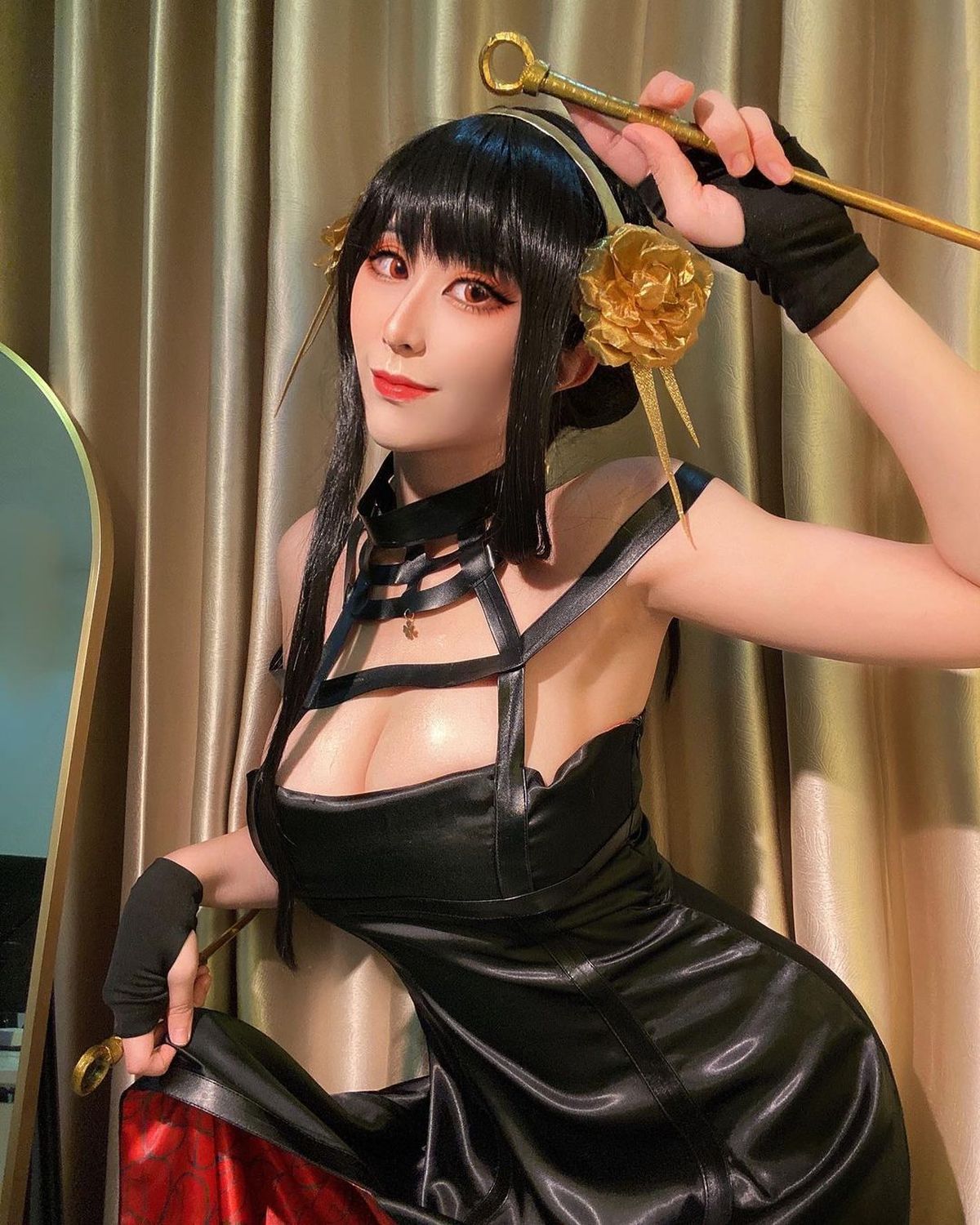 Alt="cosplay yor(spyxfamily)"