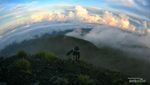 Awas Petir Saat Mendaki Gunung di Musim Hujan, Ini Tipsnya