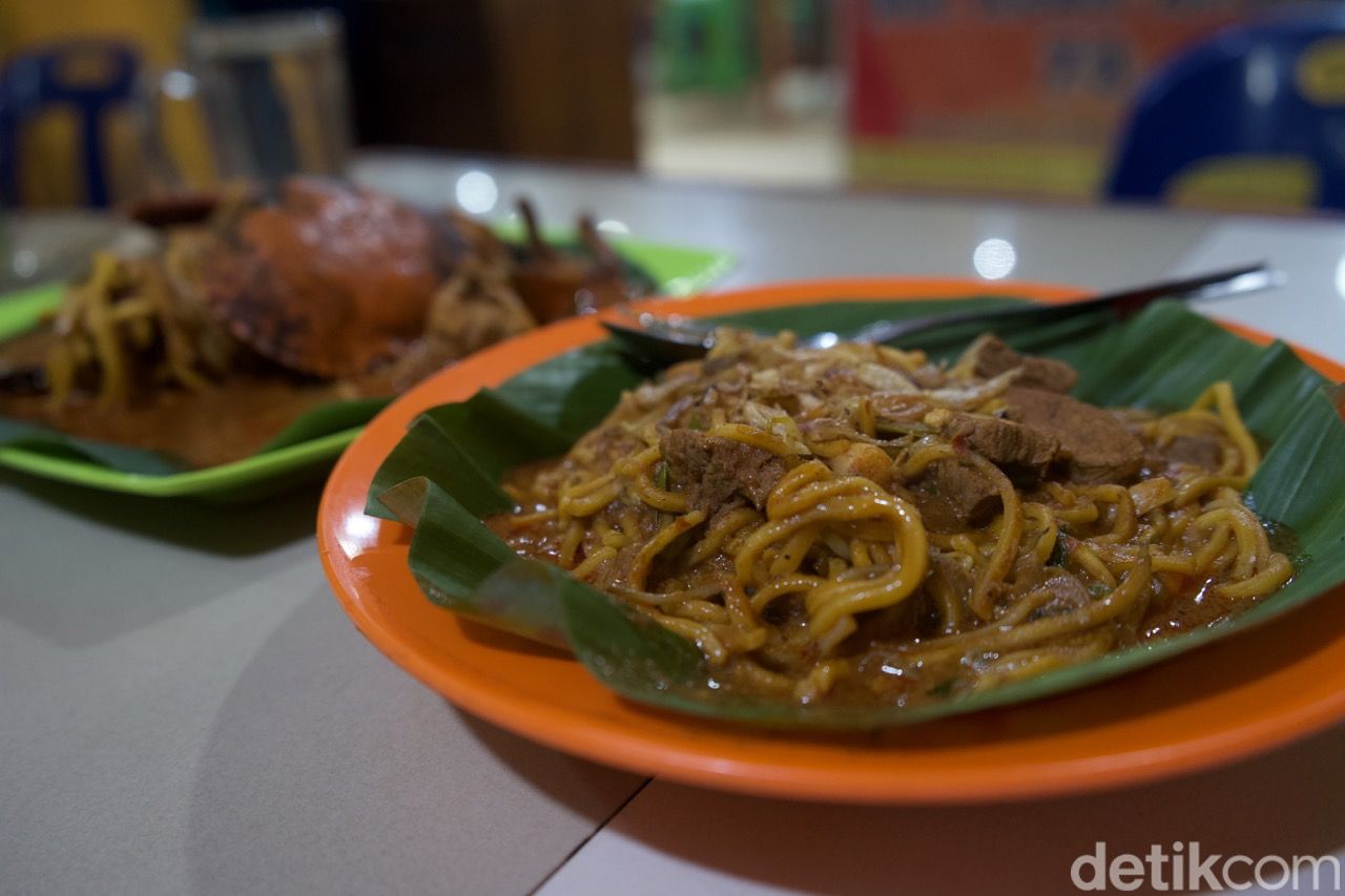 Mie Aceh daging rusa (Felicia Gisela Sihite)