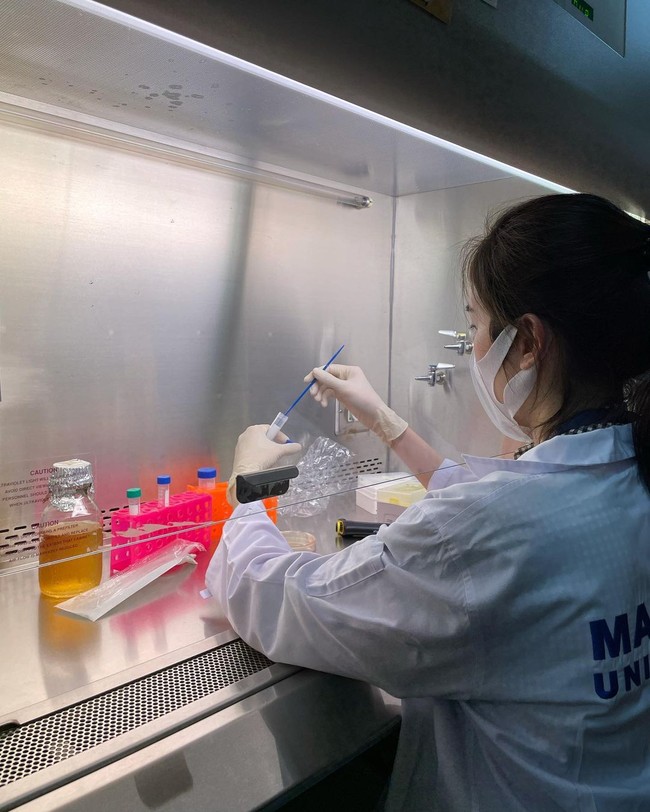 Nong Poy mendirikan BIOMT (Bio Pharma Tech Co., Ltd. dan Bio Pharma Pacific Co., Ltd.) untuk memproduksi vitamin dan suplemen diet dengan standar GMP menggunakan molekuler teknologi dan laboratorium lanjutan. Foto: Foto: Instagram @poydtreechada