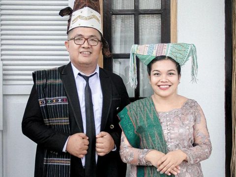 Pakaian Adat Simalungun