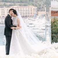 Amanda Winarko yang merupakan putri mantan komisaris PT. HM Sampoerna menikah dengan Kelvin Sebastian pada 16 Juni 2019. Keduanya menyelenggarakan pesta pernikahan super mewah di Monaco dengan mengundang Michael Buble sebagai bintang tamu. Foto: Instagram.com/sarahhaywoodweddings