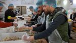 Potret Kesibukan Dapur Umum Korban Gempa Suriah