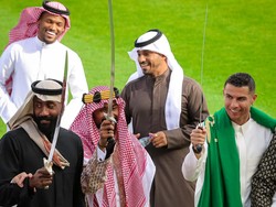 Hari Pendirian, yang memperingati pendirian negara Saudi pertama dan dinasti Saud oleh Imam Mohammed bin Saud pada tahun 1727, dinyatakan sebagai hari libur nasional tahun lalu oleh Raja Salman bin Abdulaziz yang mengeluarkan dekrit kerajaan. Mulai 22 Februari dan seterusnya, acara budaya dan seni diadakan di seluruh kerajaan, termasuk di Taman Mrsool Al Nassr.  