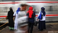 Nantinya, sebanyak 8 jalur dari 18 jalur tersebut akan terletak pada lantai dasar (at grade) dan 10 jalur layang di lantai 2.