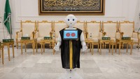 Robot Berjubah Khas Arab Ada di Pabrik Kiswah Kabah