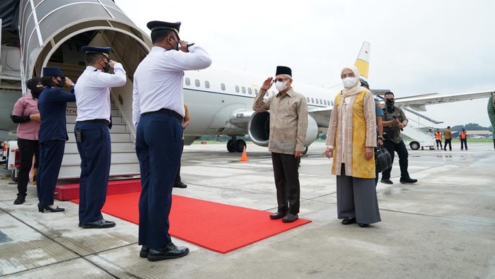 Wapres Maruf Amin di Bandara Halim Perdanakusuma bakal melakukan kunjungan kerja ke Sulawesi Barat (Dok. Setwapres)