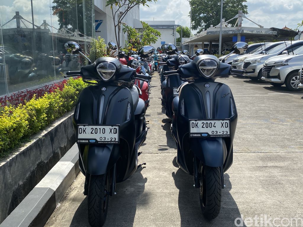 Yamaha Grand Filano Hybrid di Bali