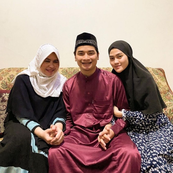 Alvin Faiz dan Umi Yuni Alvin Faiz dan Umi Yuni