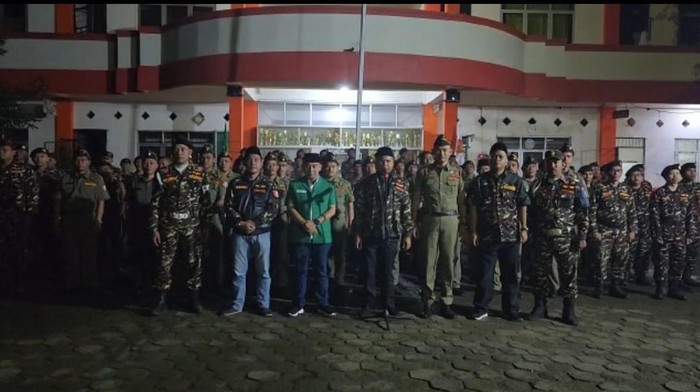 Banser berkumpul dan mendesak kasus penganiayaan David diusut tuntas (Dok. Ist)