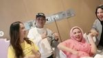 Bella Shofie Kompak Kulineran Bareng Keluarga, Ini Potret Manisnya