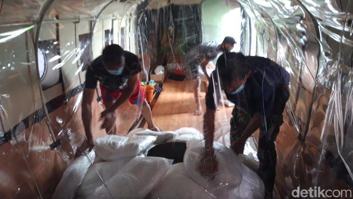 BRIN lakukan modifikasi cuaca menggunakan pesawat militer di Lanud Adi Soemarmo Boyolali, Jumat (24/2/2023).