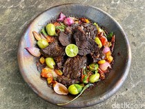 Huahhh! Ini 5 Tempat Makan Iga Bakar Cobek yang Pedasnya Dahsyat