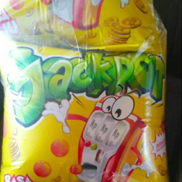 Ciki hadiah berisikan 18 bungkus uang.