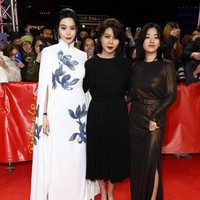 Menanggapi pertanyaan media soal kasus skandal pajaknya, bintang film X-Men: Days of Future Past itu mengatakan saat ini semuanya sudah baik-baik saja. Foto: Getty Images