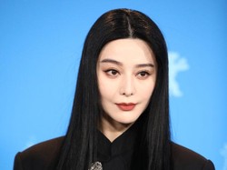 8 Gaya Fan Bingbing Nyaris Tanpa Senyum, Eksis Lagi Usai Skandal Pajak