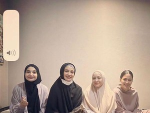 Gaya Nagita Slavina Pakai Hijab Syari, Bikin Pangling, Vibes Anak Santri