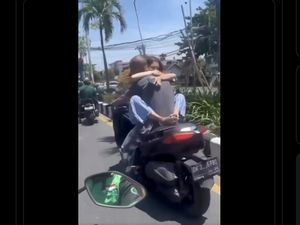 Turis Asing Bertingkah di Jalanan Bali, Petugas Kurang Tegas?