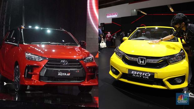 Kolase Mobil Hatchback Toyota Agya GR dan Honda Brio RS. (CNBC INDONESIA)