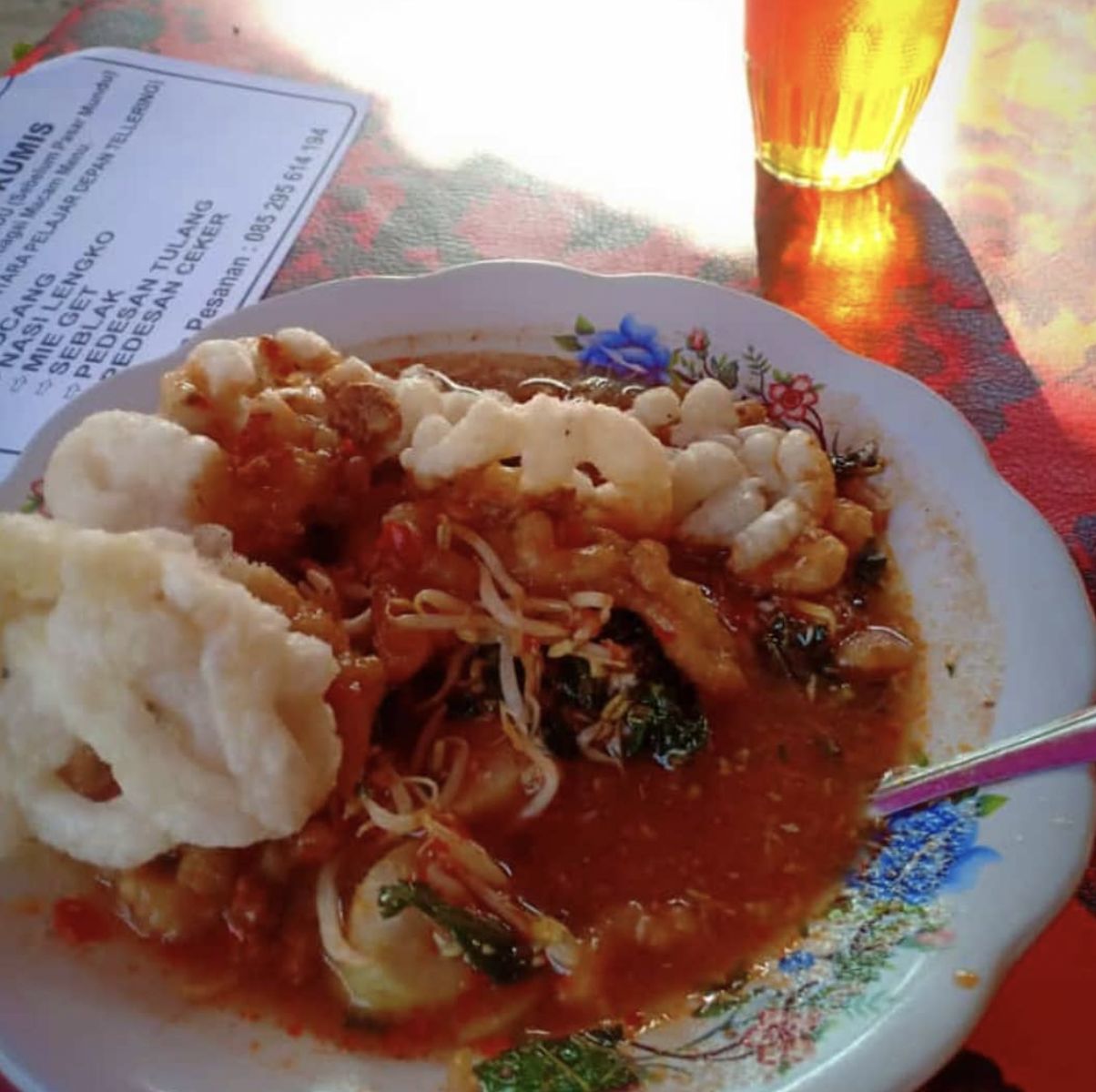 Lewat Stasiun Cirebon, Mampir Makan Nasi Jamblang dan Docang Enak Dulu