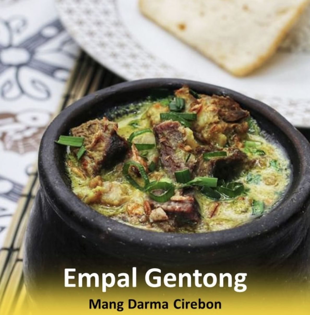 Lewat Stasiun Cirebon, Mampir Makan Nasi Jamblang dan Docang Enak Dulu