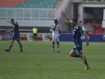 Drama Eksekusi Penalti Ala Klok dan Madinda Bawa Persib Menang Lawan PSIS